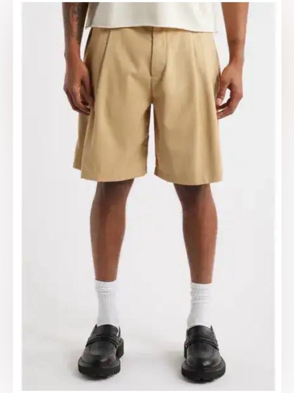 Elwood Uniform Pleated Shorts Khaki Size 28 NWT